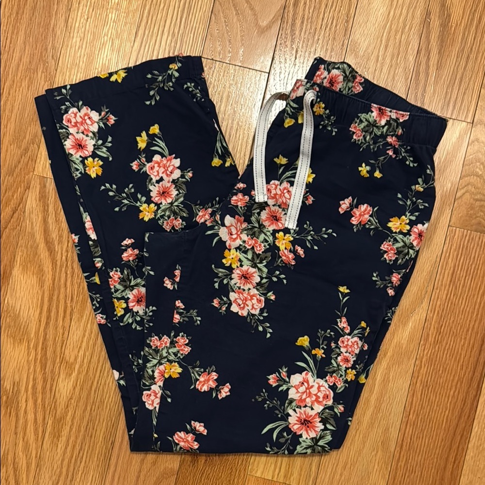 Old Navy 💙🌸 Navy Blue Floral Pajama Pants